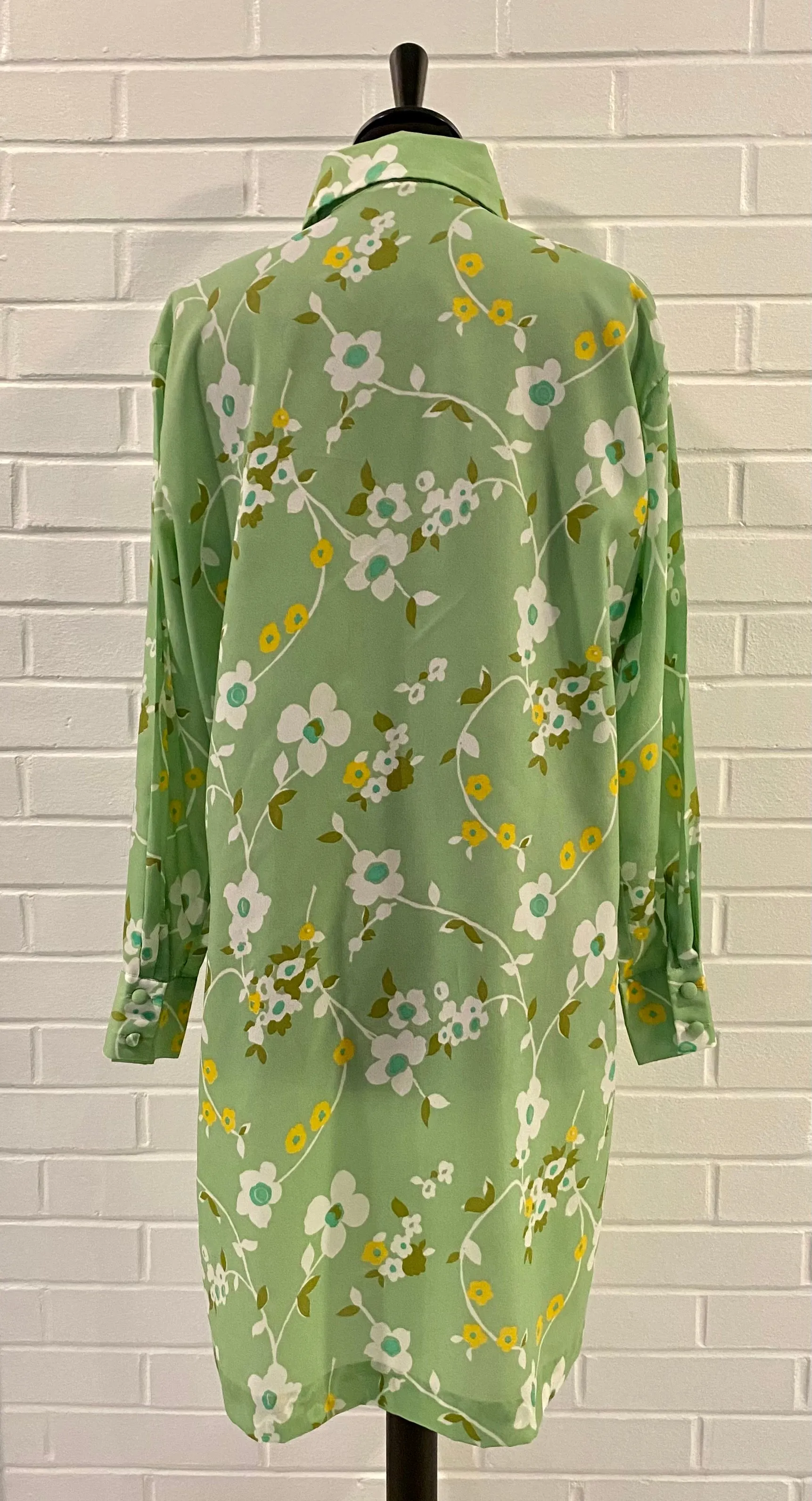 1970s Talia Permanent Press Flowered Dress