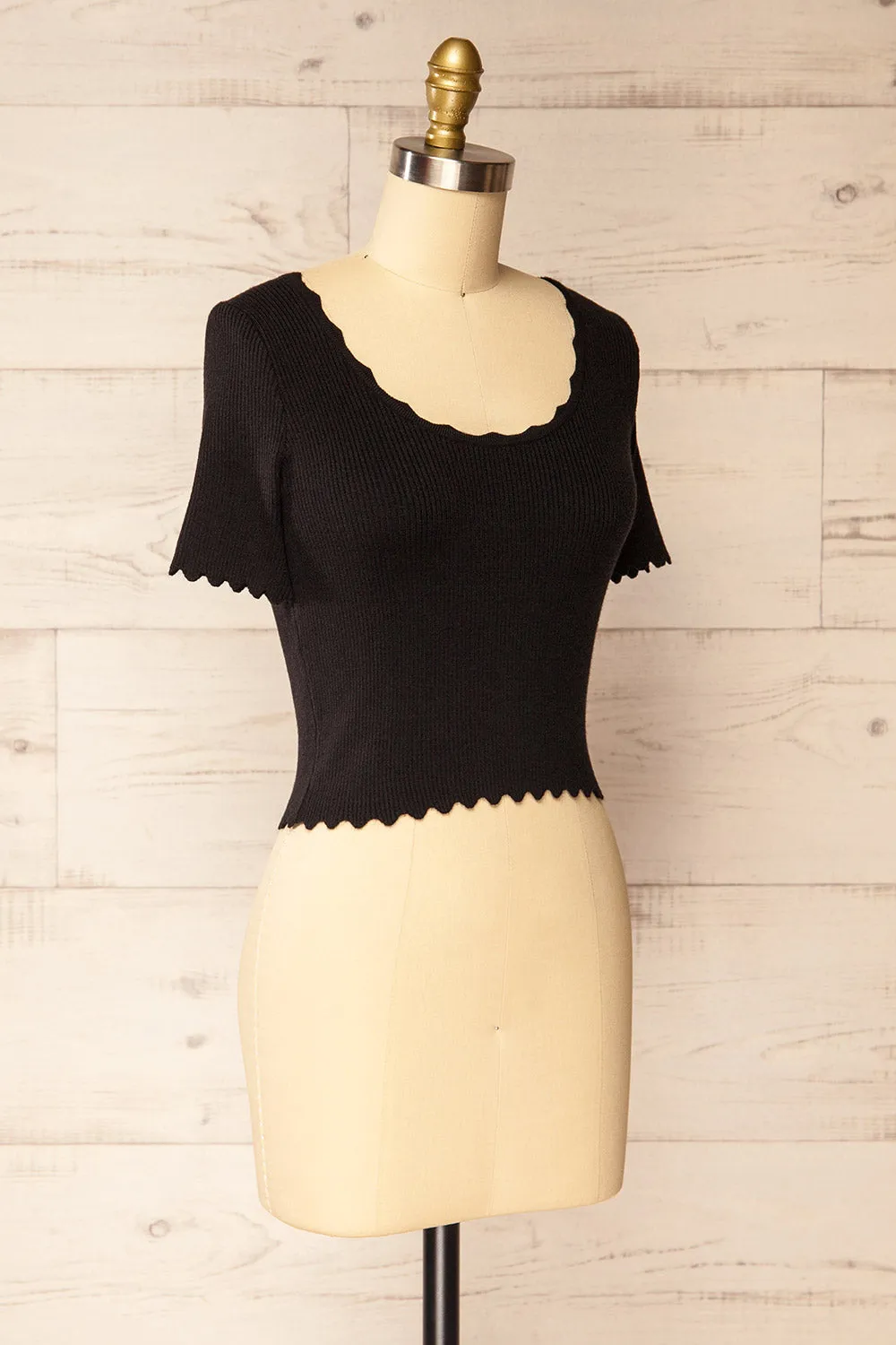 Brussels Black | Cropped Ribbed Top