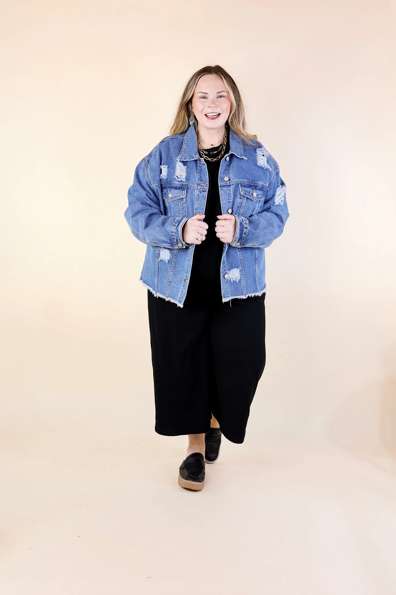 Chic Needs Button Up Cropped Denim Jacket in Medium Wash