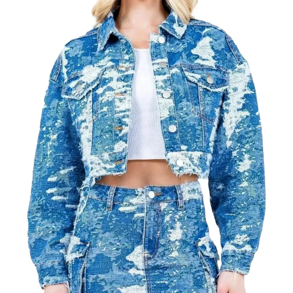 Chic oversized style denim jacket for ladies