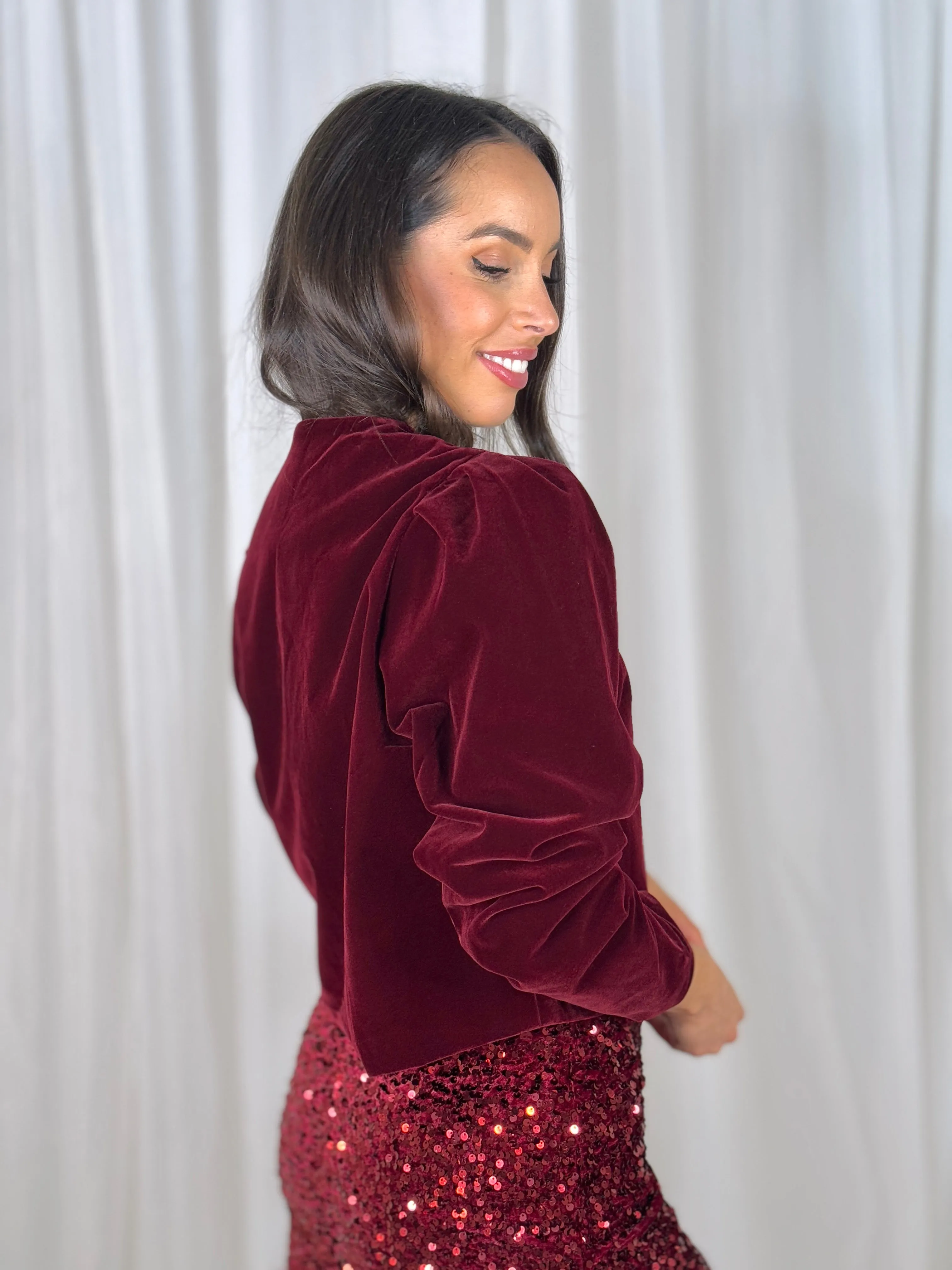 Daisy Crop Velvet Jacket In Bordeaux