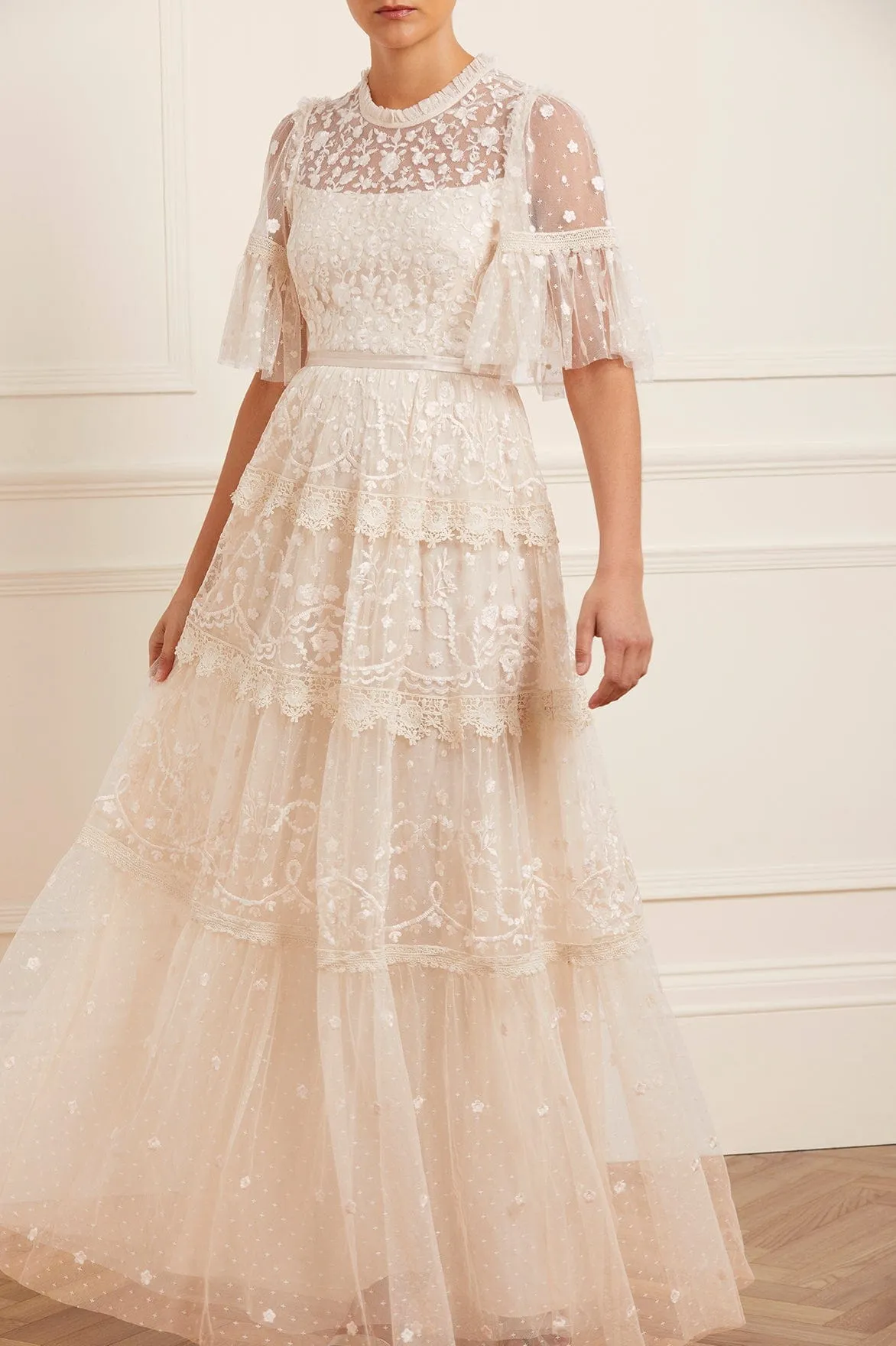 Midsummer Lace Round Neck Gown