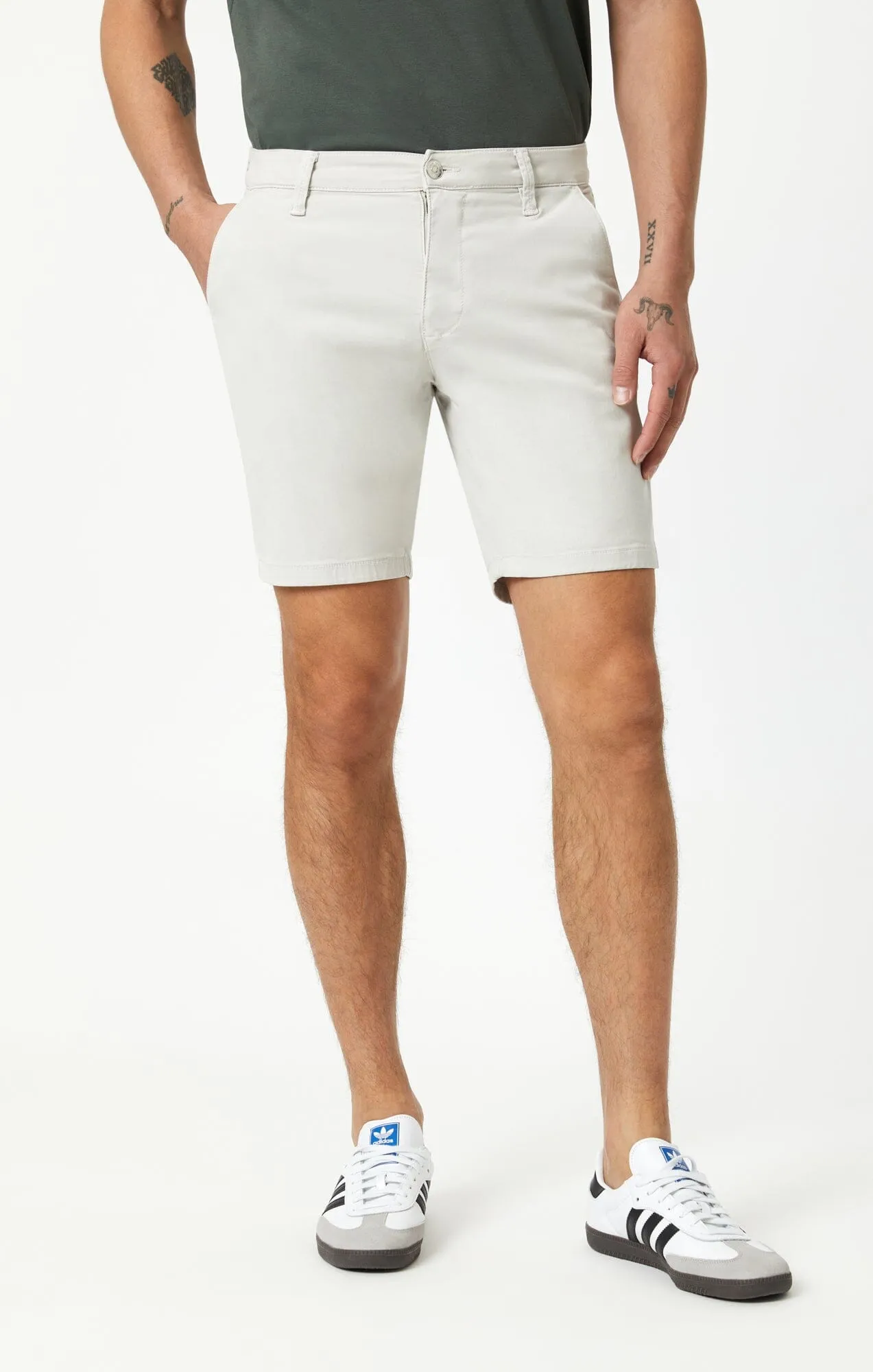 NOAH SHORTS IN OYSTER MUSHROOM LUXE TWILL